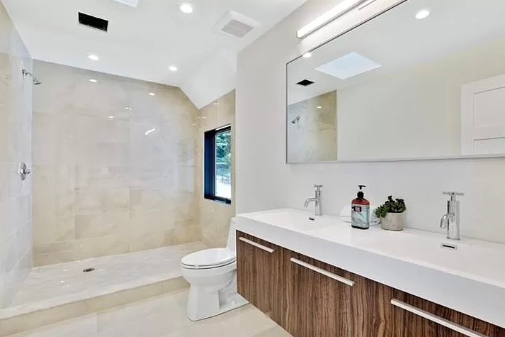 824589a5 fdcb 4acd afcb bc86dd1901f8 1 201 a